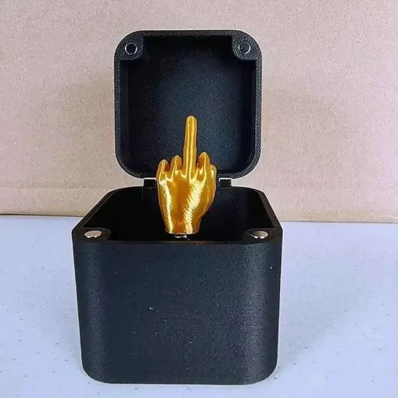 Out of the box pop-up Middle Finger Gift Box Creative Desk Home Decor Gifts Middle Finger Novelty Christmas Funny Prank Gift